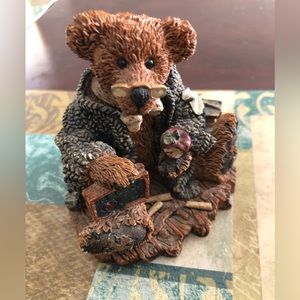 Boyd’s & Bears Teacher Bear figurine